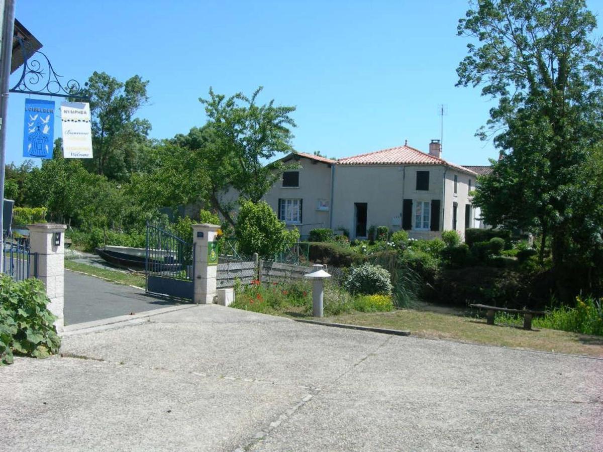 Gite Charmant Au Bord De L'Eau Avec Canoes, Terrasse Et Jardin A Damvix, Au Coeur Du Marais Poitevin. - Fr-1-426-354 Villa Ngoại thất bức ảnh