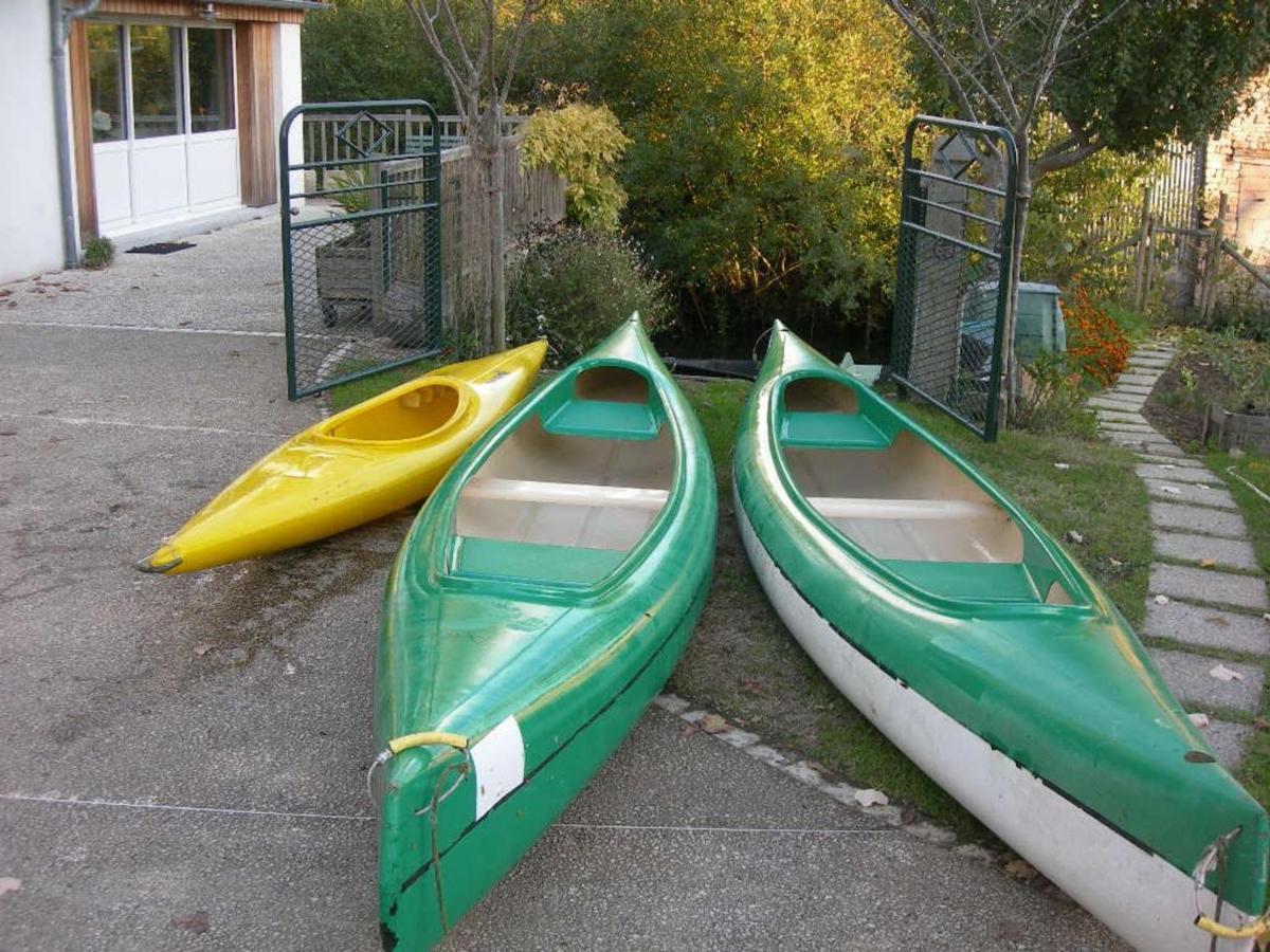 Gite Charmant Au Bord De L'Eau Avec Canoes, Terrasse Et Jardin A Damvix, Au Coeur Du Marais Poitevin. - Fr-1-426-354 Villa Ngoại thất bức ảnh